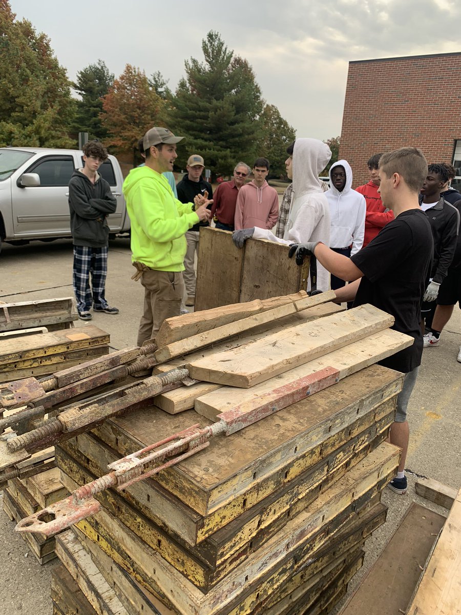 VictoriaBerling's tweet photo. Shout out to Tom from McD Concrete for a fantastic lesson on form building today. Looking forward to working with concrete tomorrow. https://t.co/7XzvowOJzN