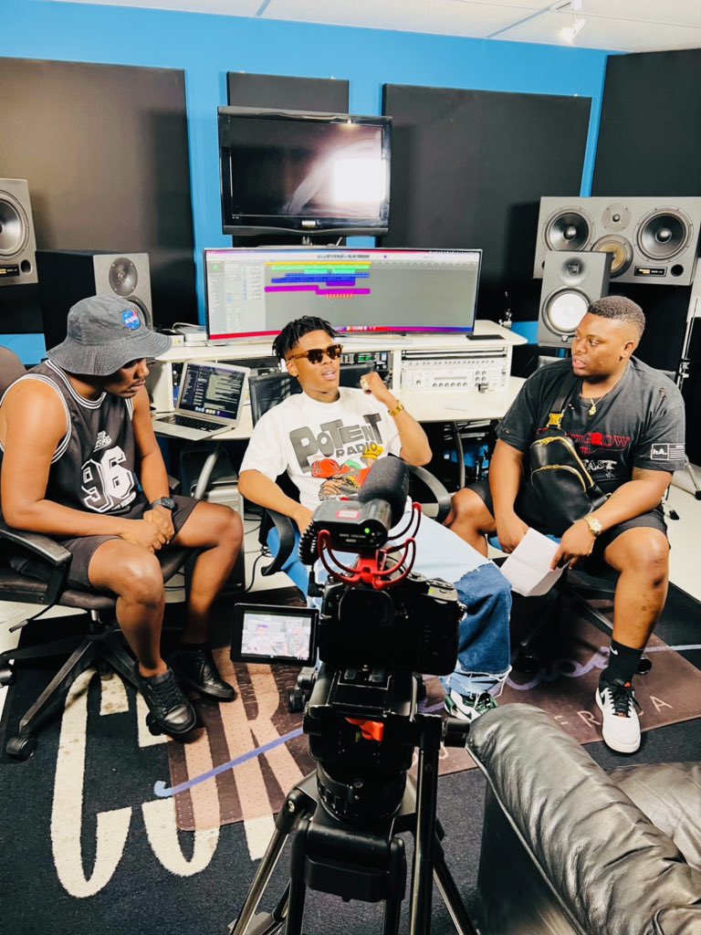 SAHipHopMagcoza's tweet photo. New Episode Loading with @Nasty_CSA  @carry1st https://t.co/2P0xtN3W4b