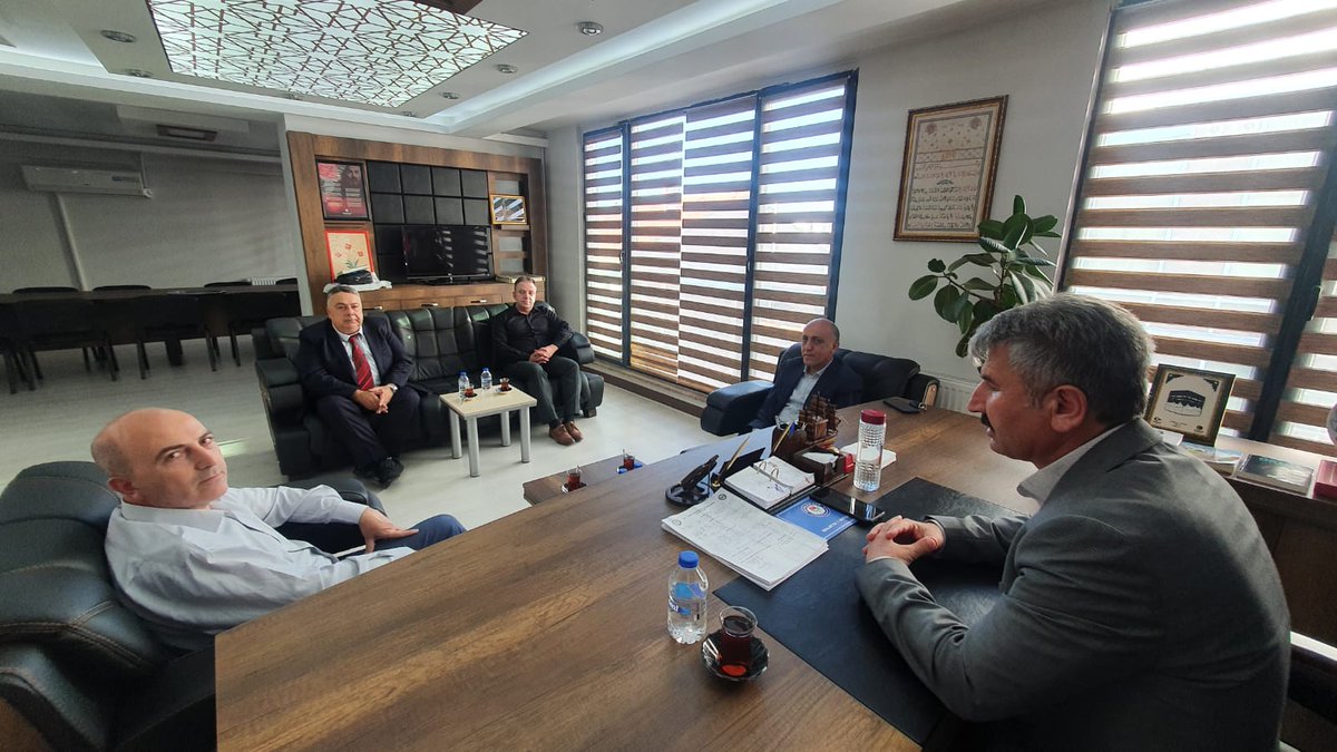 Nazik ziyaretlernden dolayı Battalgazi Devlet Hast. Başhekimi  Doç.Dr.Erol Karaaslan, 
Başhekim Yrd.Abdullah Şahin,İdari Mali İşler Müdürü Bülent Mehmet Metin ve Sağlık Bakım Hizmetleri Müdürü Özal Erkan Demir beylere teşekkür ediyorum
Güzel ekibe başarılar diliyoruz
<a href="/ebsmalatya/">EBS Malatya 1</a>