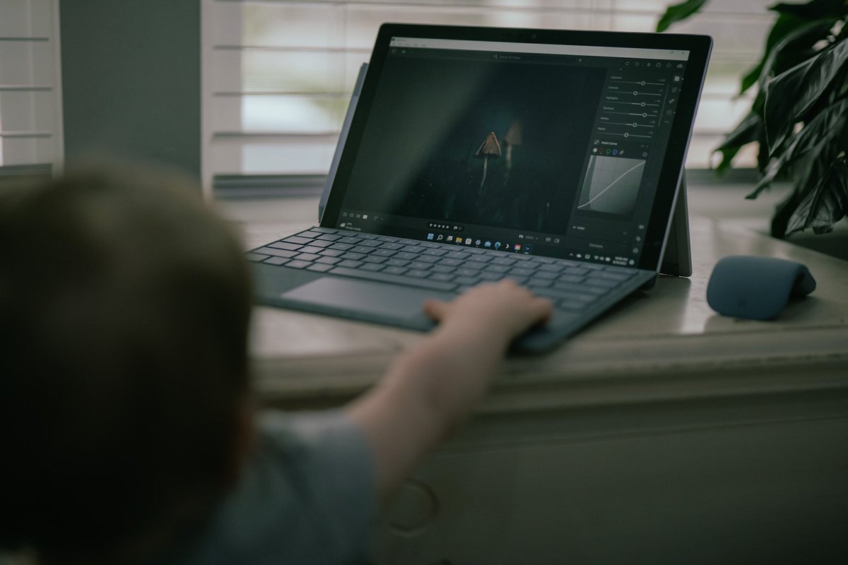 10 years ago @surface changed the way I work and create. My kids now get learn and explore with the best #microsoftsurface . #MicrosoftEvent