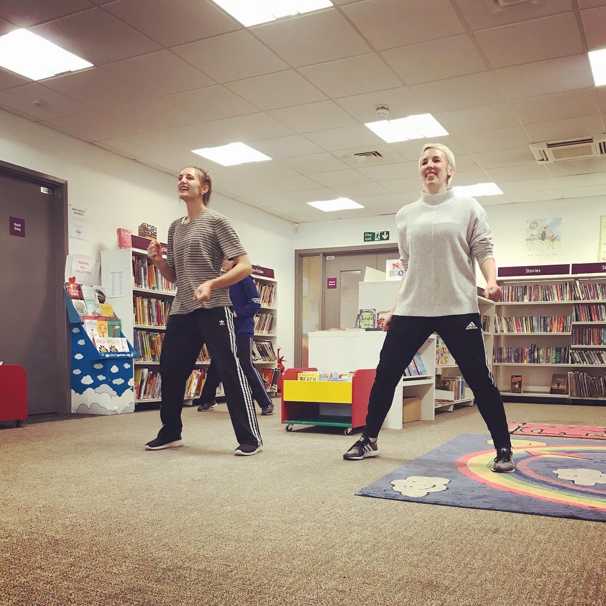 madebyKG's tweet photo. Loving being back in rehearsal for #TheStoryDetectives getting ready for our next term of the @Delightcharity #DelightInDance programme with #CroydonLibraries & performances at #Cambourne Library on the 29th Oct with #TheLibraryPresents @BabylonArtsEly #DancingInLibraries https://t.co/fZ5QgHg8DJ