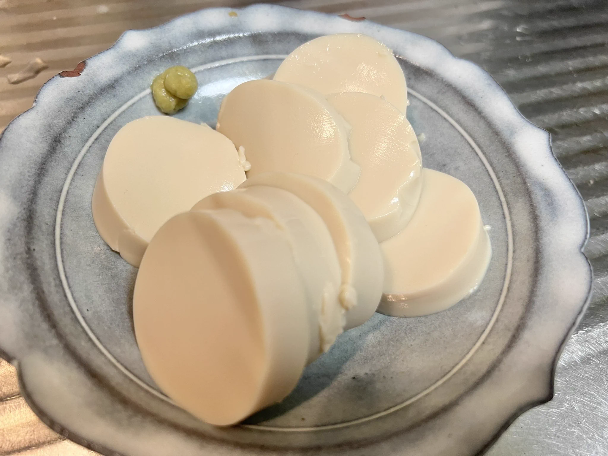 紀文の「ゆば乳のおさしみ」が美味しい！何故かお刺身を食べた満足感が得られる！