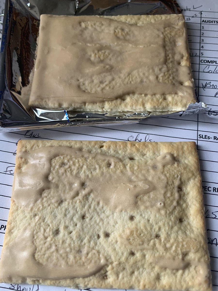 HeyImjustsayin's tweet photo. @quinncy #SHOUTINGDAY KELLOGGS GET YOUR POPTART ACT TOGETHER. THIS IS NOT FROSTED https://t.co/WXaHcyk62i