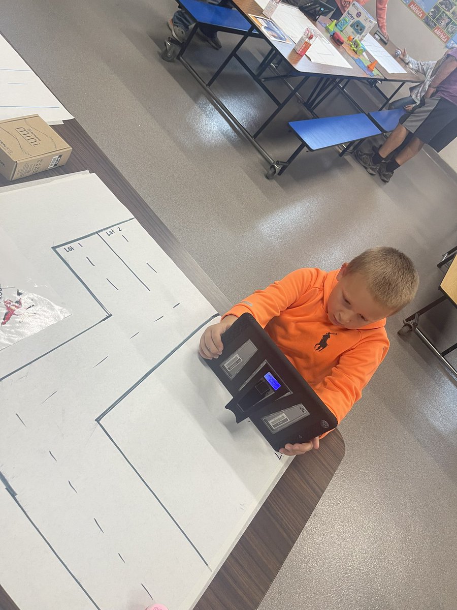 LCR3Latchkey's tweet photo. You still have time to go see the HPE showcase! Make sure to stop in and see SPARK! https://t.co/r0DoXF3Ml2
