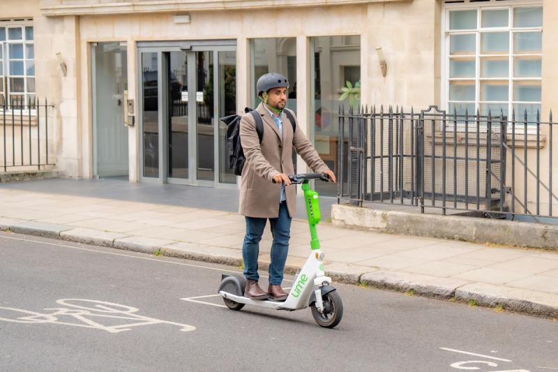 E-scooters cut car trips, but displace active modes too

Read More &gt;&gt;&gt; lnkd.in/dVycqdNJ

#escooters #technology #roads #activetravel