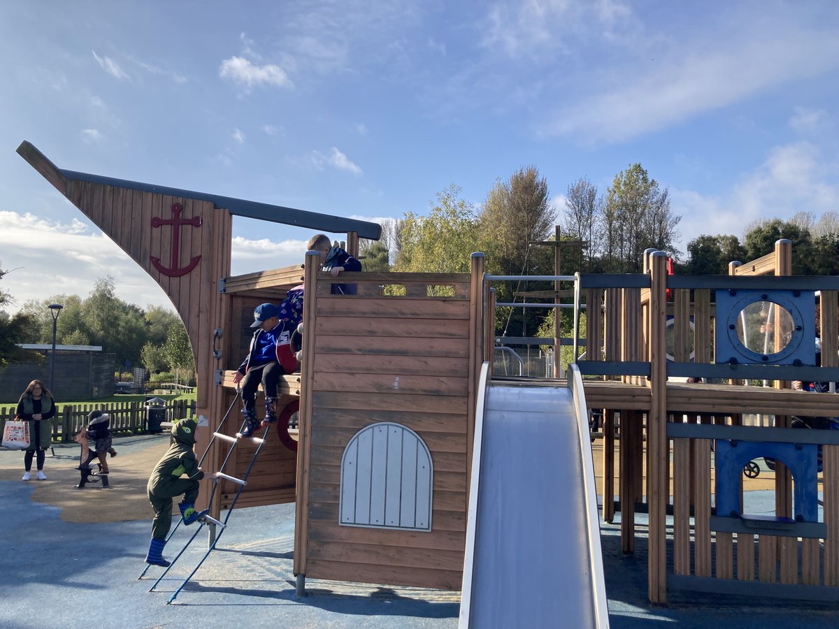 Mrs Cooper tweet media