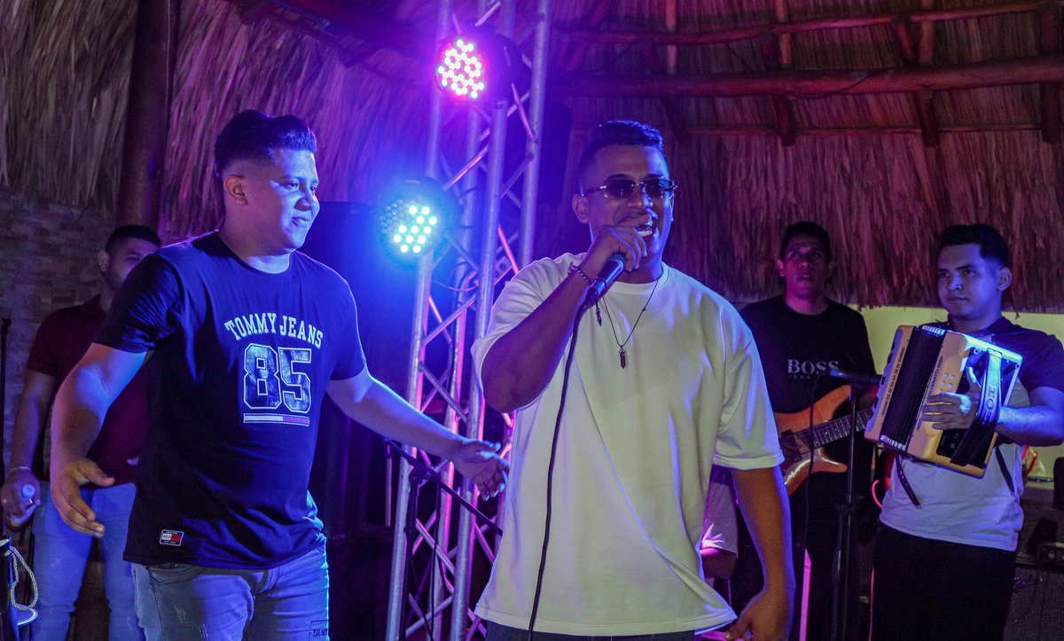 Lumy100's tweet photo. Un Poquito De Vallenato 🪗 con los amigos de 4k Vallenato Oficial https://t.co/xRWumLzwSX