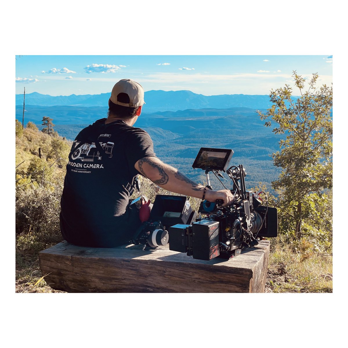 HunterRGoetz's tweet photo. Mountains. Forests. Great Plains. I’ll pull/shoot anywhere!

#cameradept #cameradepartment #focuspuller #focuspulleratwork #1stassistantcamera #1stac #cinematography https://t.co/eessGhjbsW