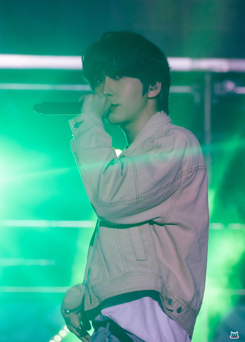 H0ris10's tweet photo. 221011 하나대전사랑 콘서트 
신원 🌌

#pentagon #펜타곤 #신원 #shinwon https://t.co/05Qj3nIaUS