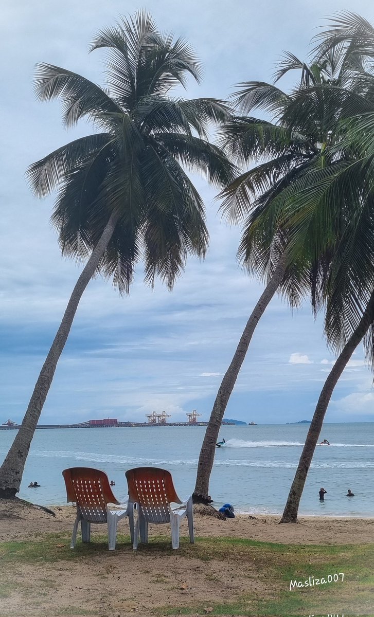 MaslizaMustafa's tweet photo. @jasonrowphoto Let's sit here, relax and take a deep breath. Enjoy the breeze, enjoy the view.
#photograghy #Beach #amateurphotographer #itsthelittlethingsinlife #telukbatik #Perak https://t.co/XW8WYhGdbl