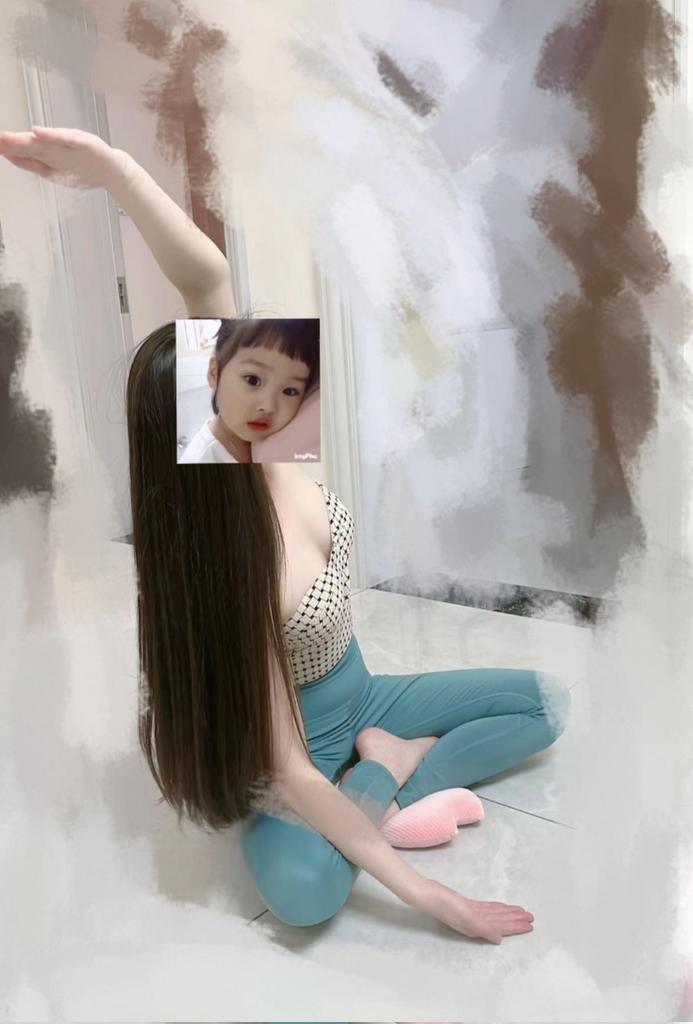 xiaofuni14's tweet photo. 和嫂子一顿谈心聊的挺好吃过晚饭我就走了大哥出差日期改了等大哥走了到时候我就跟嫂子喝点然后给嫂子来个全身精油sp想到这都兴奋嫂子如果整上了一定老骚了因为我去嫂子卧室发现了秘密柜子里既然有震动棒大鸡吧狗链子高潮水等各种情趣用品情趣内衣几十套内裤有上百种应该都是我哥买的有机会给大家拍看看 https://t.co/xtXGJSLMiV