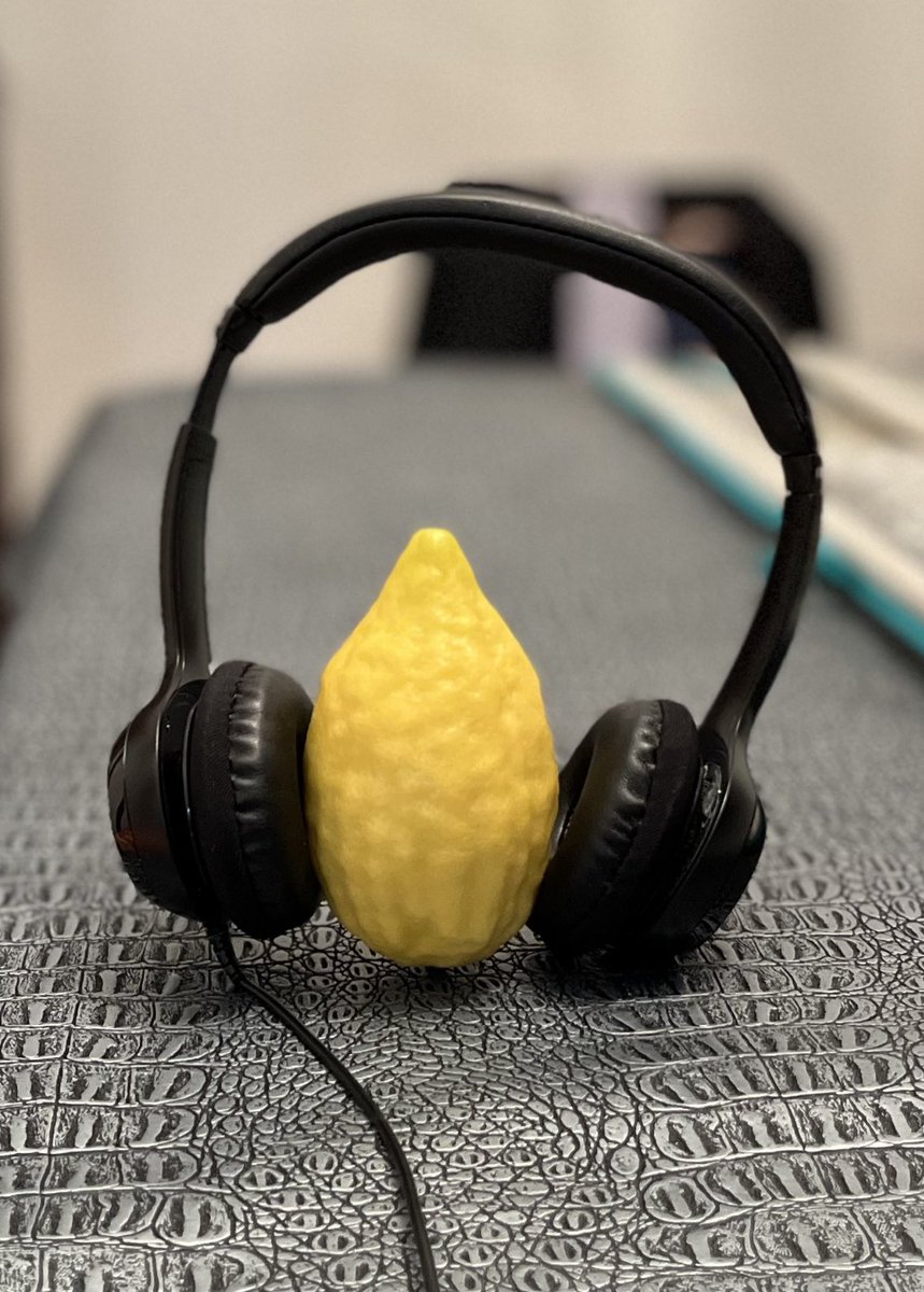 adcohen15's tweet image. how to make esrog jam: