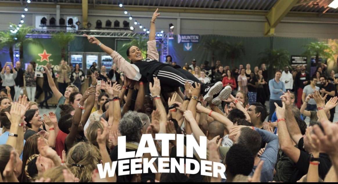 Nog maar 5!!!!! dagen dat je kan boeken met de 
EARLY BIRD Korting! 
Nog even doen hoor!? Wees een vriend van je portemonnee 

 K'chingggggggggg 🤑🤑🤑🤑

latinweekender.com 

#salsadance #salsa #salsadancing #salsafootwork #salsashines