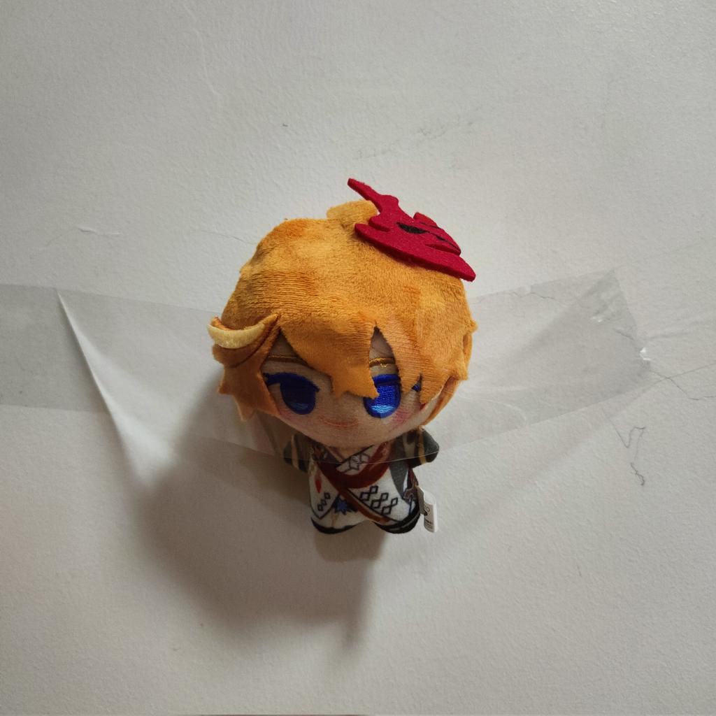 i'm too small i can't tape him on the ceiling but anyways i think i'm normal