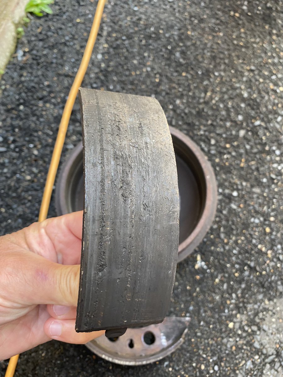BspokeBoating1's tweet photo. @ALKO_UK Disappointed with the quality of brake shoes fitted to my @_Elddis_ crusader 2018. Dispute lack of use in Covid the shoes have damaged the brake drums badly. Al-ko response to engineer out of warranty. Not sure they were fit for purpose. https://t.co/1unnVxgMOi