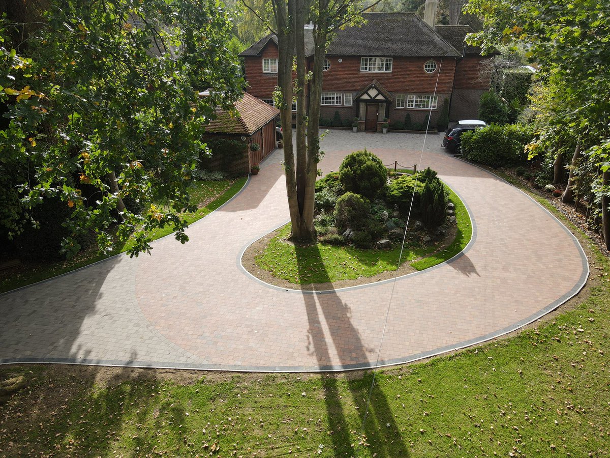 Paramount Paving tweet media