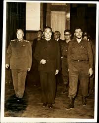 latropadelche's tweet photo. #RutaDelChe.
Ya en la Revolución Cubana el Che ocupa varios puestos en el frente económico del país. Ministro de Industria, Presidente del INRA y Presidente BNC.
Desde ahí realiza varios viajes de trabajo y con estos logra abrir nuevos caminos comerciales para Cuba.
#TropaCHE https://t.co/Sk9wOLbBun