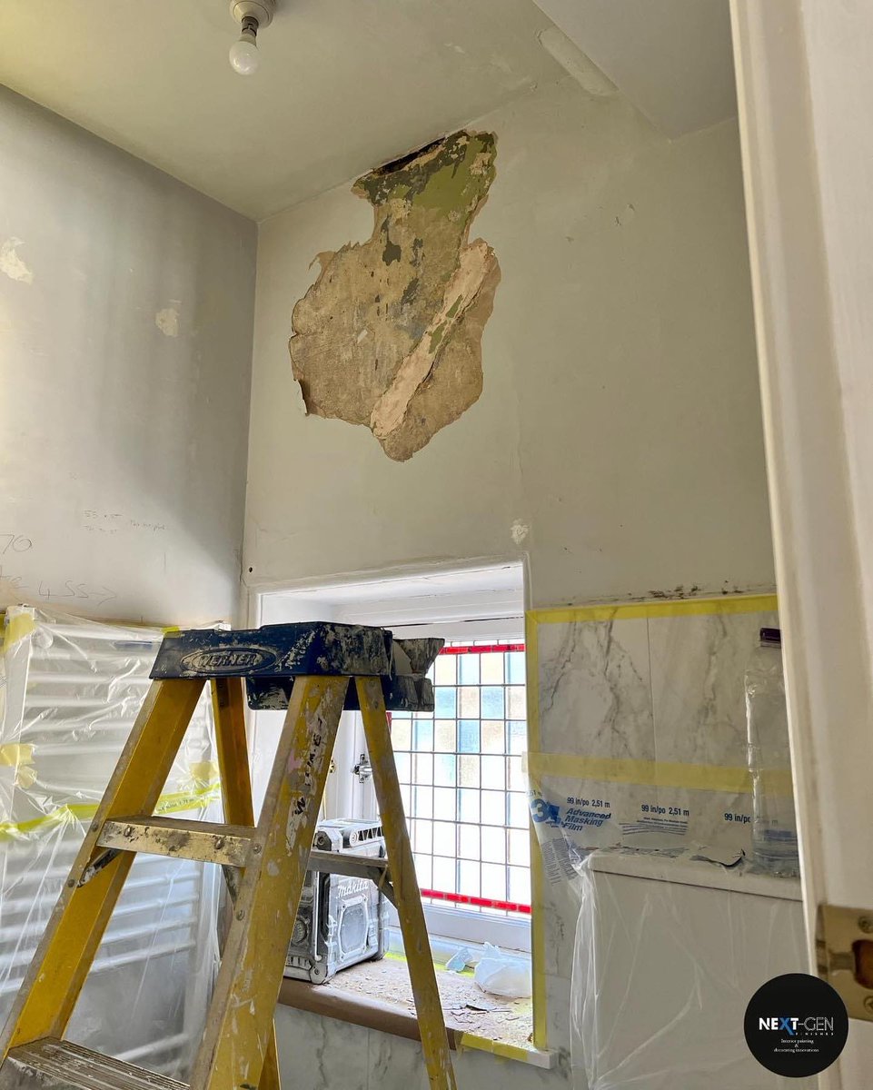 ToupretUK's tweet photo. Incredible transformation on this 400 year old property @NGFinishes –featuring our Patch & Repair Filler and Joint & Skim 😍
"It’s fair to say the results speak for themselves and the customer was over the moon with the end result."
#Toupret #JointAndSkim #PatchAndRepair #JSF https://t.co/rqVfFsMIC1