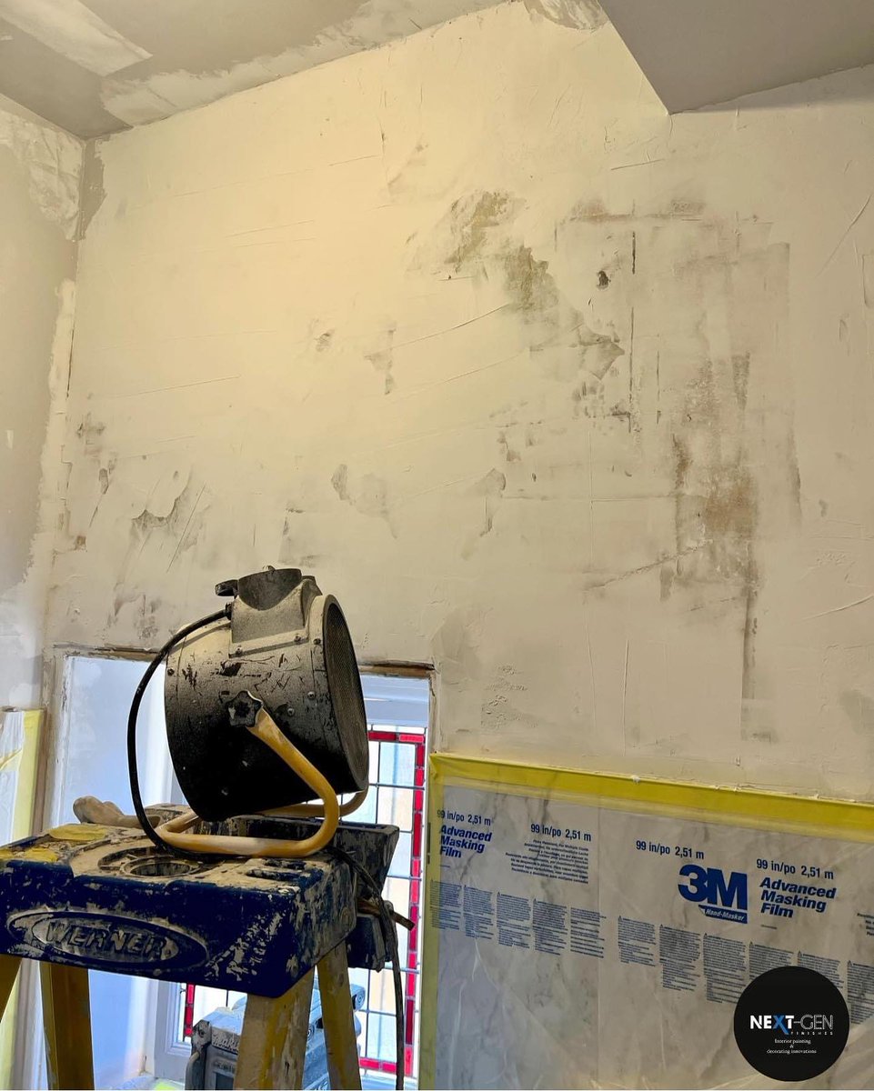 ToupretUK's tweet photo. Incredible transformation on this 400 year old property @NGFinishes –featuring our Patch & Repair Filler and Joint & Skim 😍
"It’s fair to say the results speak for themselves and the customer was over the moon with the end result."
#Toupret #JointAndSkim #PatchAndRepair #JSF https://t.co/rqVfFsMIC1