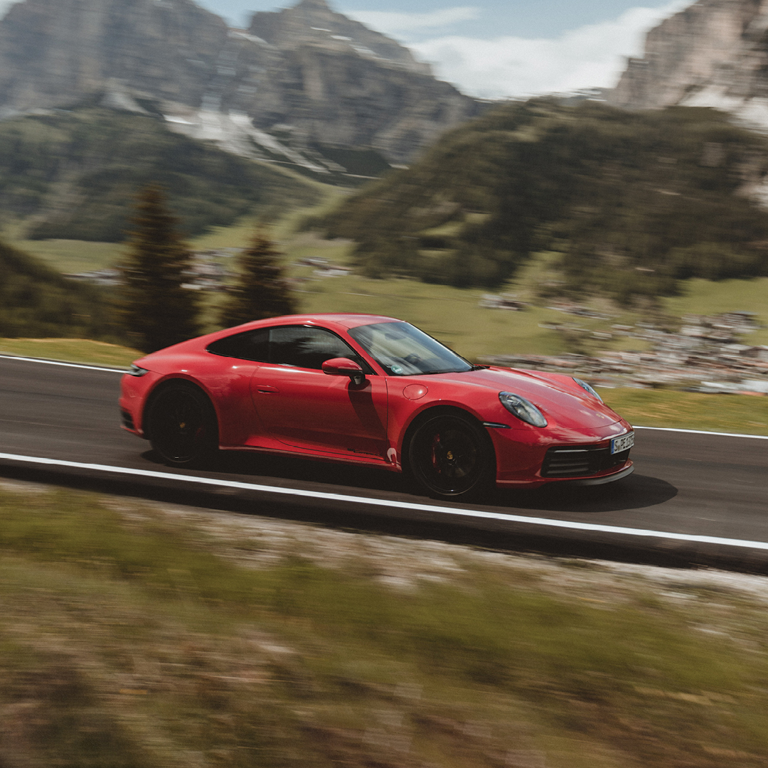 PorscheCenterPR's tweet photo. El programa #PorscheApproved te permite darle una segunda oportunidad de vida a tu Porsche, sino ofrecerle a otro #PorscheLover la posibilidad de vivir el sueño de conducirlo. Conoce cómo puedes vender tu Porsche a través de este programa y sus beneficios. Llama al (787)993-3474 https://t.co/xP9HifGGaf