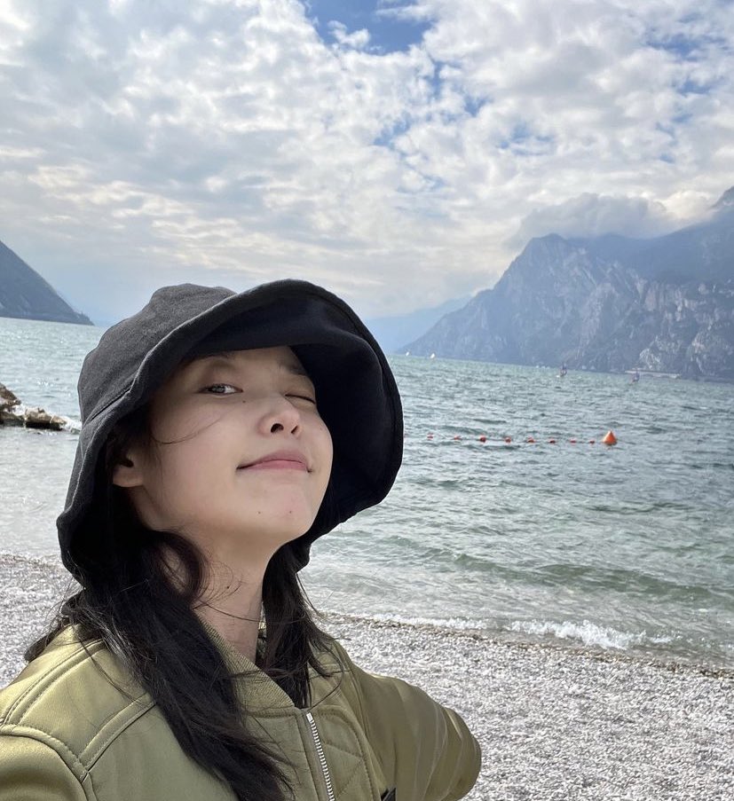 iuvisuals's tweet photo. #IU #이지은
#키스가죄 #밤을걷다 https://t.co/wQMQknGXAr