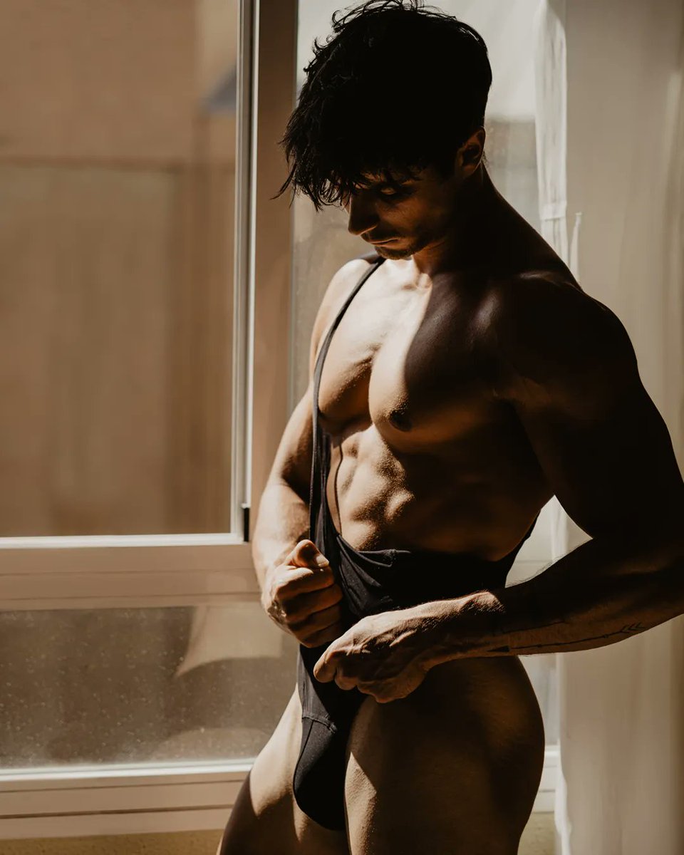 _ModusVivendi_'s tweet photo. Undress code. A project by @malephotography with @_itscarlosro for "Muslin" Line. Shop: https://t.co/NDhVQ6Hb2K

#modusvivendi #malewayoflife #newcollection #fwcollection #underwear #menunderwear #wintercollection #fashion #muslin #photoproject #project #photographyproject https://t.co/DN9WHjiaAU
