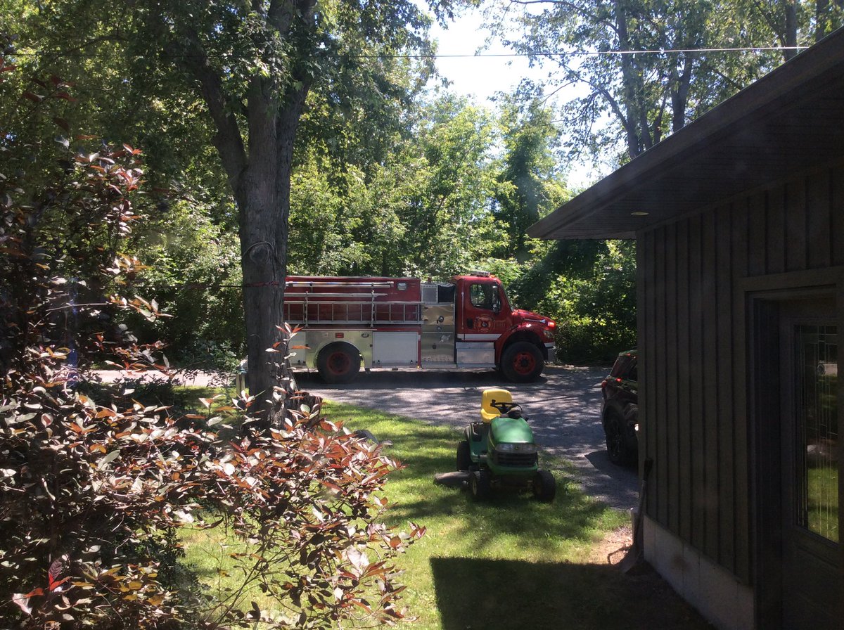 EpiCureMD's tweet image. #AvoidArtesianSpas #IPSPExpo No help from @artesian_spas after our 4 year old tub caught fire from pump capacitor.