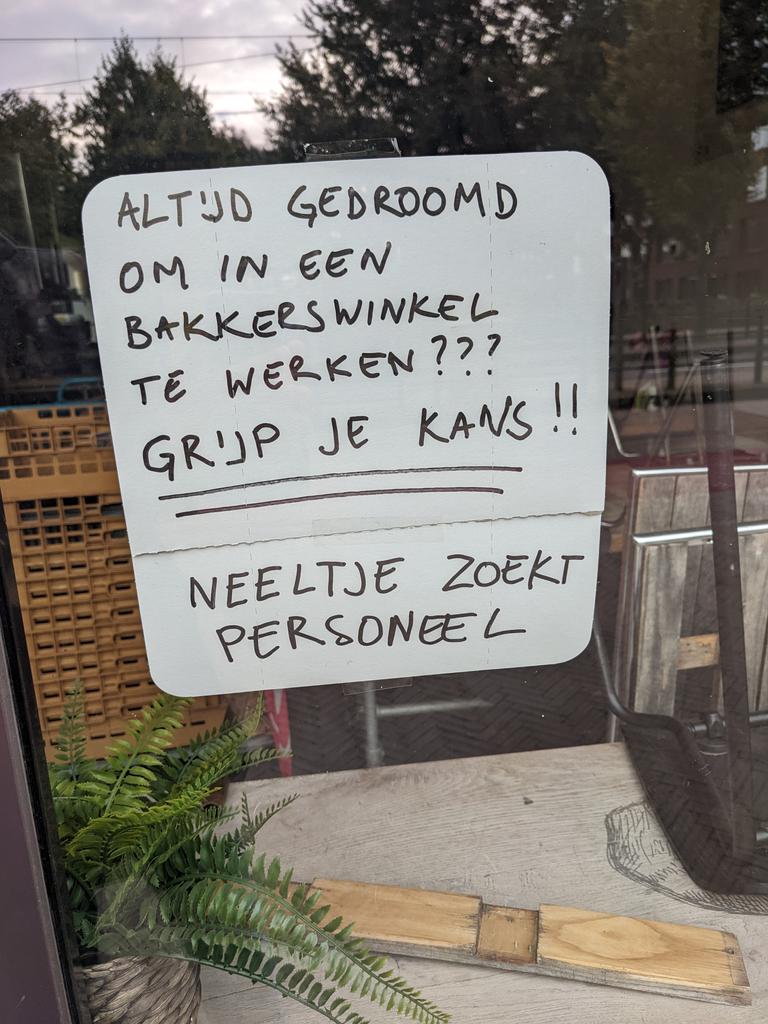 RonMulder05's tweet photo. Personeeltje dus. Gemiste kans. https://t.co/VuS5DyB9KF