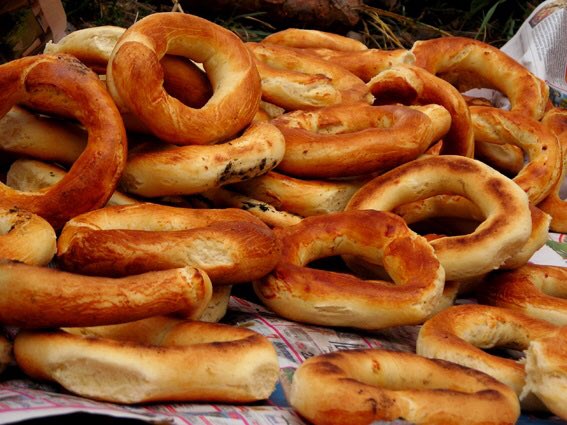 ipekyoluBB's tweet photo. 📍🍽 #Kıbrısçık’ta ne yenir? 
Tarihi #İpekyolu Güzergahında Kıbrısçık’ın meşhur Kurusu ‘nu yemenizi tavsiye ederiz.
@BelediyeKIBRSCK https://t.co/zRoUHg4d8D