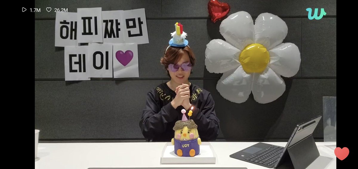 ryu_jikook's tweet photo. 생일축아합니다 우리 지민씨 https://t.co/vzUqbjQONF