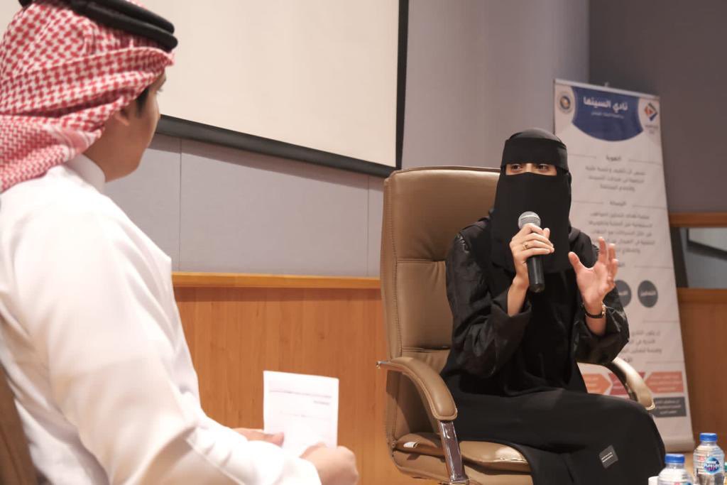 WejdanHussein's tweet photo. #جامعة_الملك_فيصل تعني لي الكثير ويستمر الأثر حتى بعد التخرج ، وشرف كبير كوني بينكم بنمط مختلف وفيلم سعف يفتتح نادي السينما التابع لعمادة شؤون الطلاب وكل التوفيق لكم . @KFU_st_affairs @cm_kfu https://t.co/vddAH2vR7X