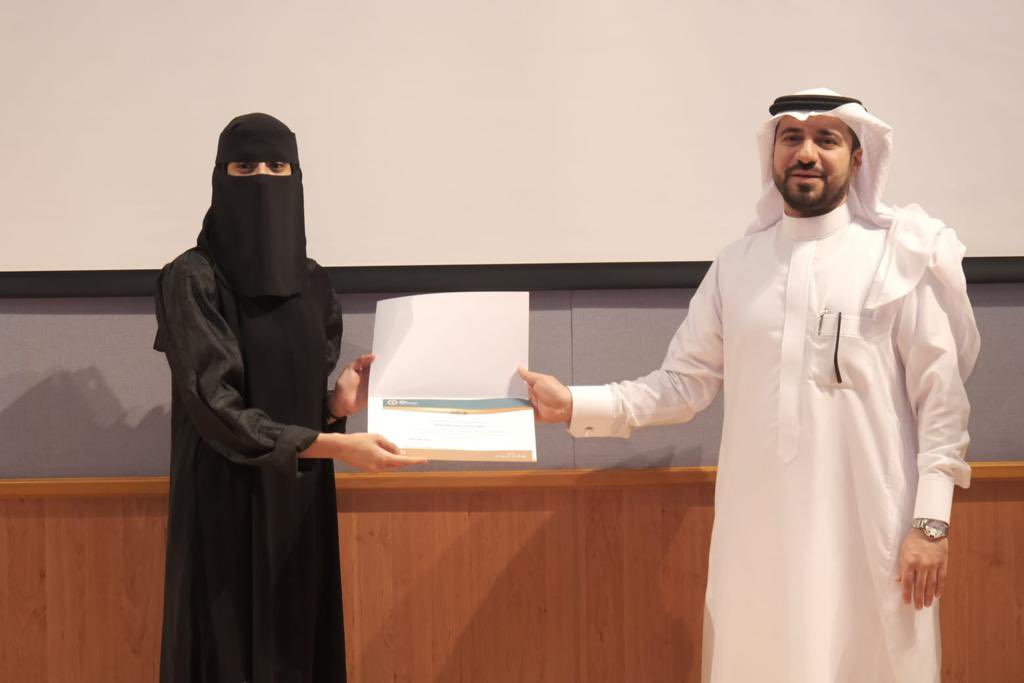 WejdanHussein's tweet photo. #جامعة_الملك_فيصل تعني لي الكثير ويستمر الأثر حتى بعد التخرج ، وشرف كبير كوني بينكم بنمط مختلف وفيلم سعف يفتتح نادي السينما التابع لعمادة شؤون الطلاب وكل التوفيق لكم . @KFU_st_affairs @cm_kfu https://t.co/vddAH2vR7X