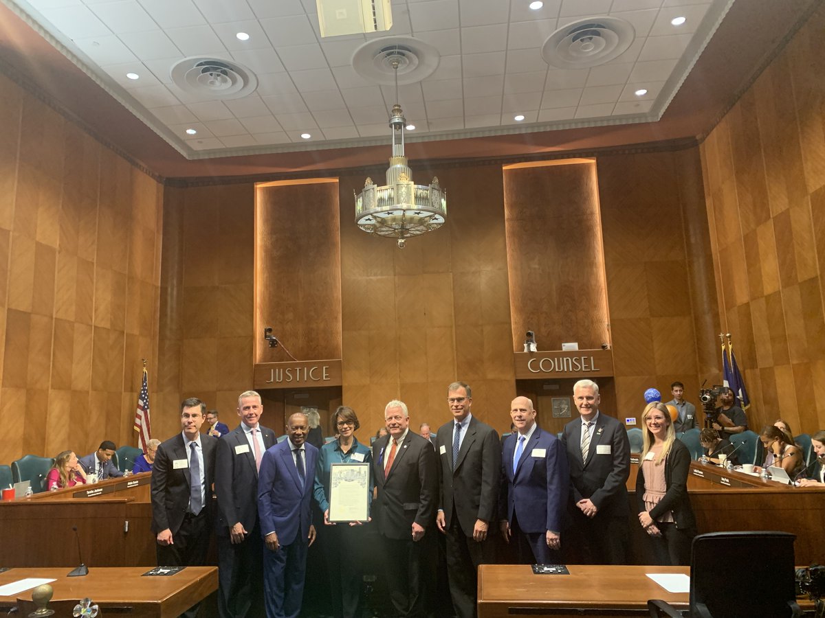 HoustonTX's tweet image. On 10/11/22, the Houston CCS Alliance was recognized for its efforts to help significantly reduce carbon emissions in the Houston region. We commend the Houston CCS Alliance &amp;amp; its member companies for helping to re-imagine the energy capital of the world. 👏👏👏👏