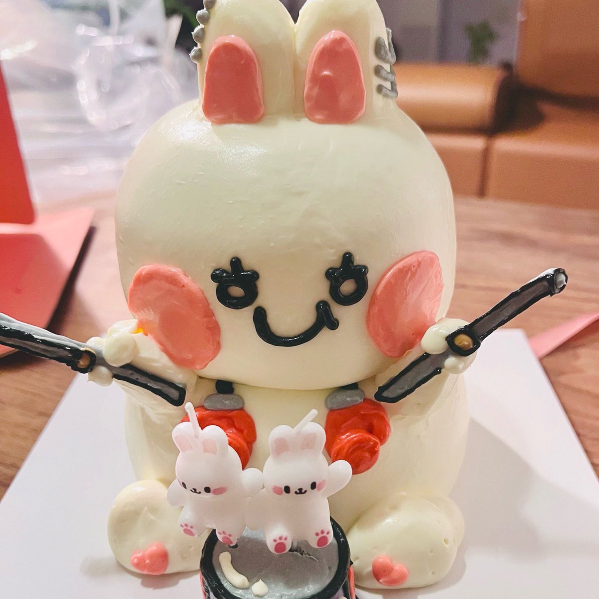 fairytaegis's tweet photo. nothing cuter than bts birthday cakes https://t.co/B1snUj0f2h