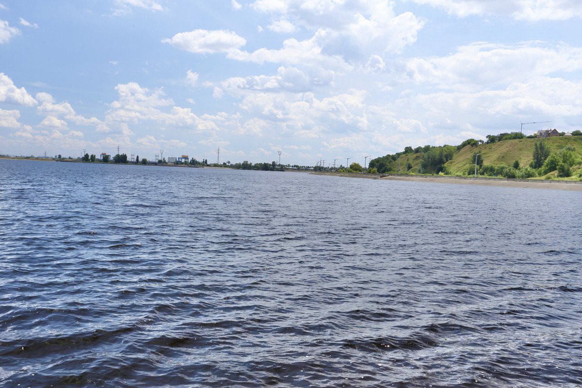 Ukrhydroenergo's tweet photo. 🔍Громадськість активно цікавиться питанням рівня води у річці Дніпро

Без паніки! Рівень води Київського водосховища в межах норми і відповідає рішенню Міжвідомчої комісії.

Укргідроенерго робить усе можливе, щоб забезпечити покриття пікових навантажень в енергосистемі України. https://t.co/PLCFZI6cmw
