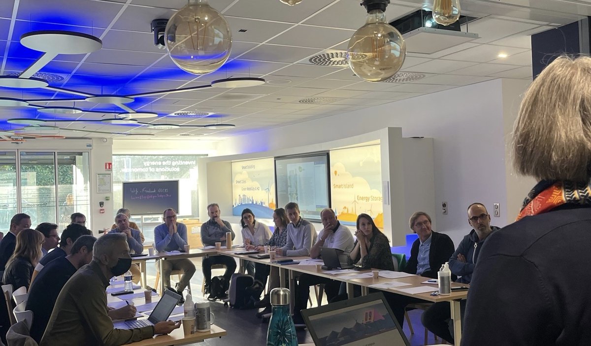 natrangroupe's tweet photo. Nous sommes heureux d'accueillir des agents du Cerema au showroom SMILE à Nantes. 
Objectif : éclairer sur le rôle et le potentiel des #GazRenouvelables et de l'#H2 dans l'évolution des mix énergétiques des territoires au service de leurs politiques publiques. https://t.co/Pomu37njte