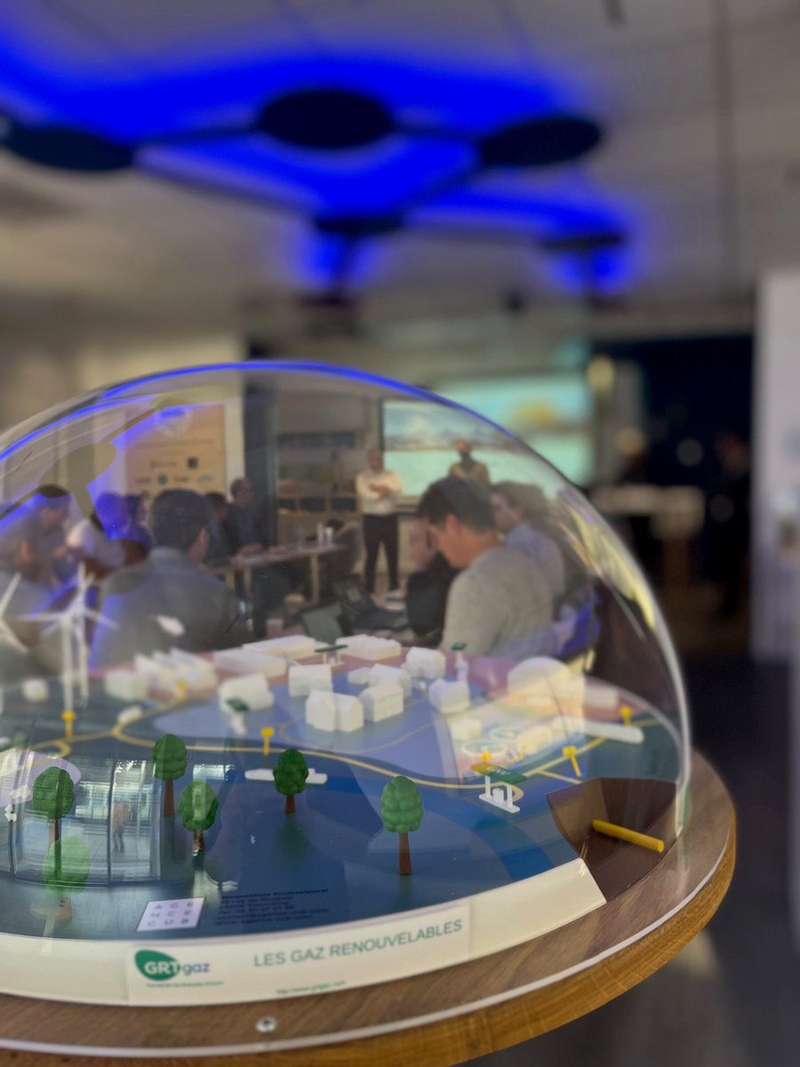 natrangroupe's tweet photo. Nous sommes heureux d'accueillir des agents du Cerema au showroom SMILE à Nantes. 
Objectif : éclairer sur le rôle et le potentiel des #GazRenouvelables et de l'#H2 dans l'évolution des mix énergétiques des territoires au service de leurs politiques publiques. https://t.co/Pomu37njte