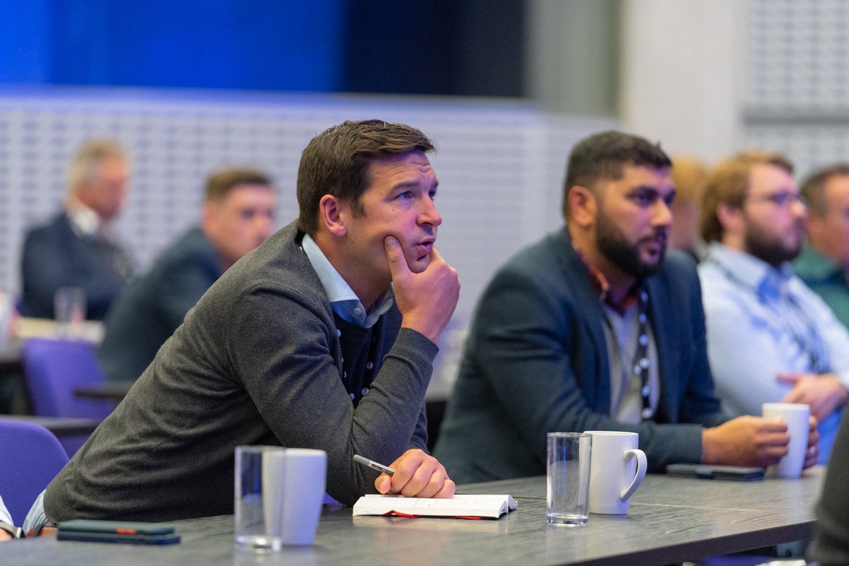 BizClik_'s tweet photo. It has been a great first day at PROCUREMENT &amp; SUPPLY CHAIN LIVE!

We have heard insightful talks from many industry leaders across our three stages.

Now for the networking drinks to commence, we will see you tomorrow for day two. 

Powered by: @Accenture &amp; @InterosInc
#PSCLive https://t.co/QvorwZwqfv