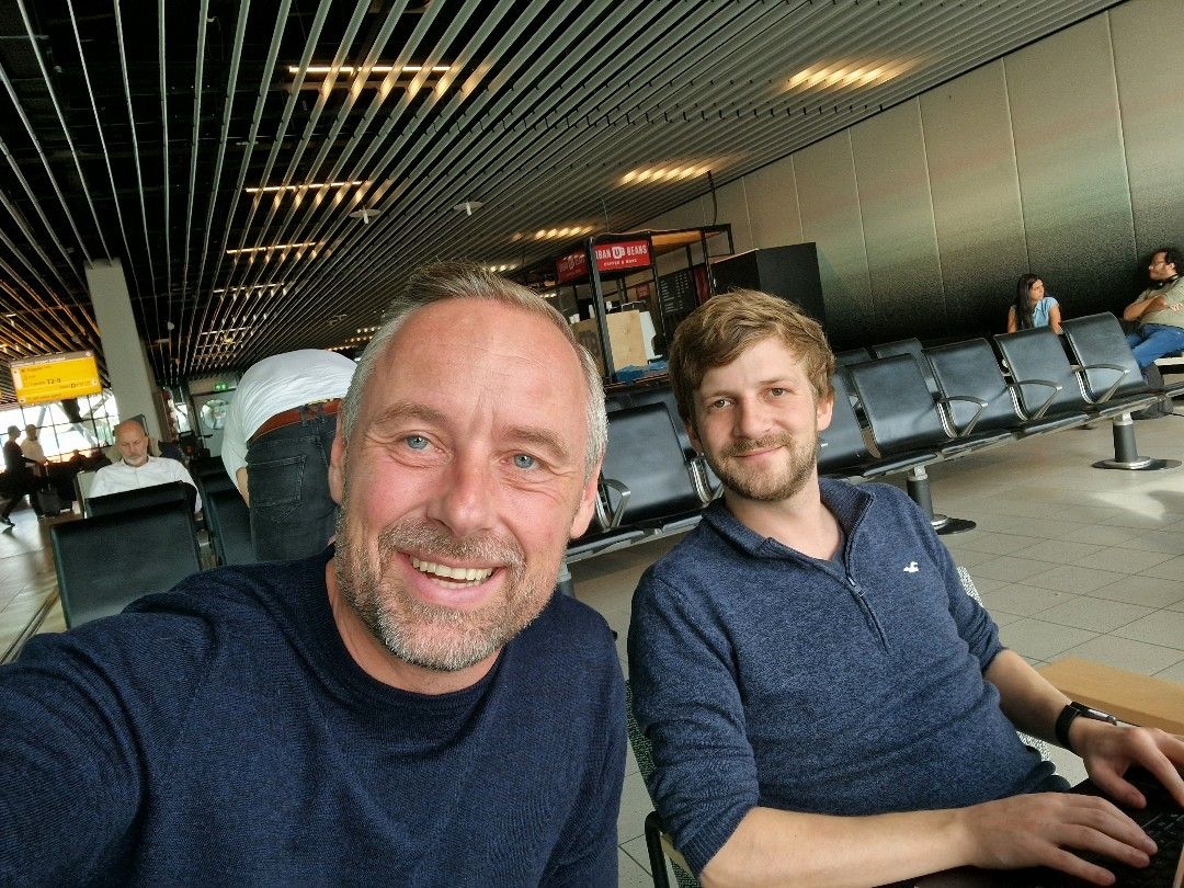 NLV_LXP's tweet photo. François hier 👨🏻!

Samen met @mertens_max op weg naar @LearningPool Live in Londen! 

#NLV #learninganddevelopment #learningtechnologies #BTS #NLVALLEY #ondernemer #learningpool #learningpoollive https://t.co/8EHXnIPl5y