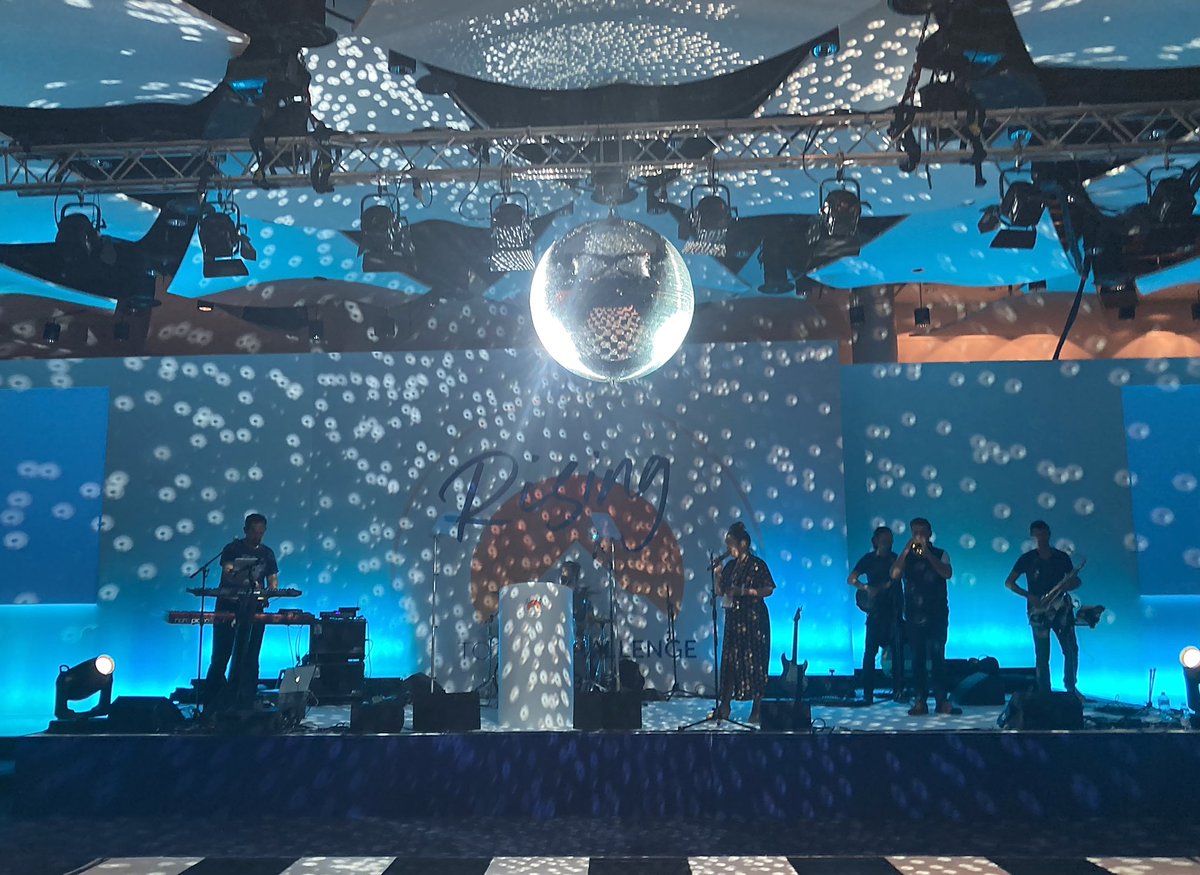 MissDiscoUK's tweet photo. A few pics from backstage and soundcheck yesterday at Wembley Stadium. 💃🏽🍸🕺🏻🙌

#missdisco  #wembleystadium #gig #disco #funk #soul #party #partyband #discoband #eventsplanner #eventsprofessionals @South_Mill_Arts @Bockingtheatre https://t.co/c2Q8WHVT0f