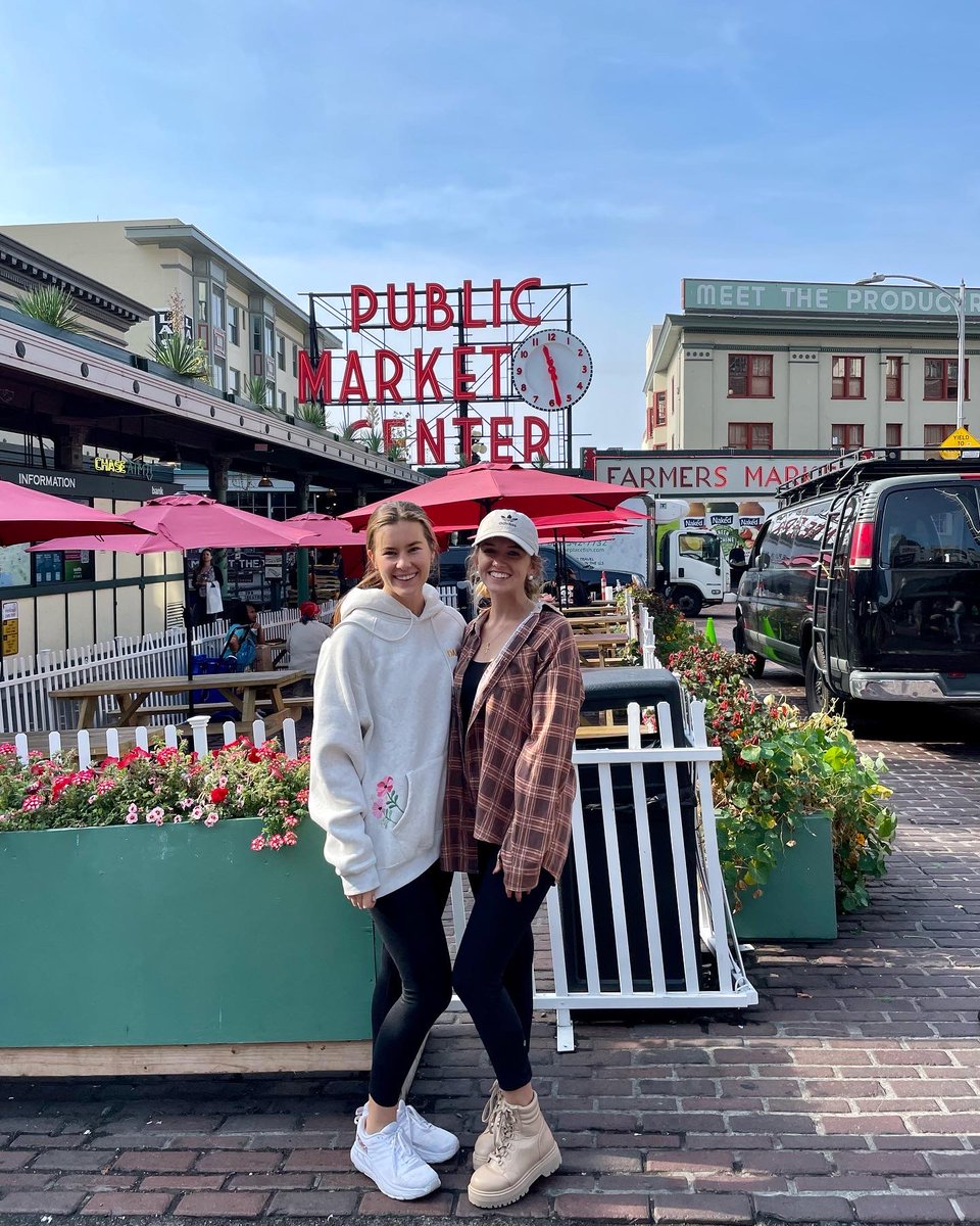 ConsortiumCSC's tweet image. Consortium Interns Peter Biles, MK Harrah, Ivy Overcash &amp;amp; Intern Advisor, Charity Wahrenberger, joined other interns and advisors from all over the world this past weekend in Yelm, Washington at the Murdock Trust Vision &amp;amp; Call Retreat! Thank you, M.J. Murdock Charitable Trust!