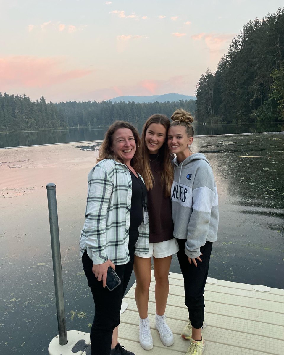 ConsortiumCSC's tweet image. Consortium Interns Peter Biles, MK Harrah, Ivy Overcash &amp;amp; Intern Advisor, Charity Wahrenberger, joined other interns and advisors from all over the world this past weekend in Yelm, Washington at the Murdock Trust Vision &amp;amp; Call Retreat! Thank you, M.J. Murdock Charitable Trust!