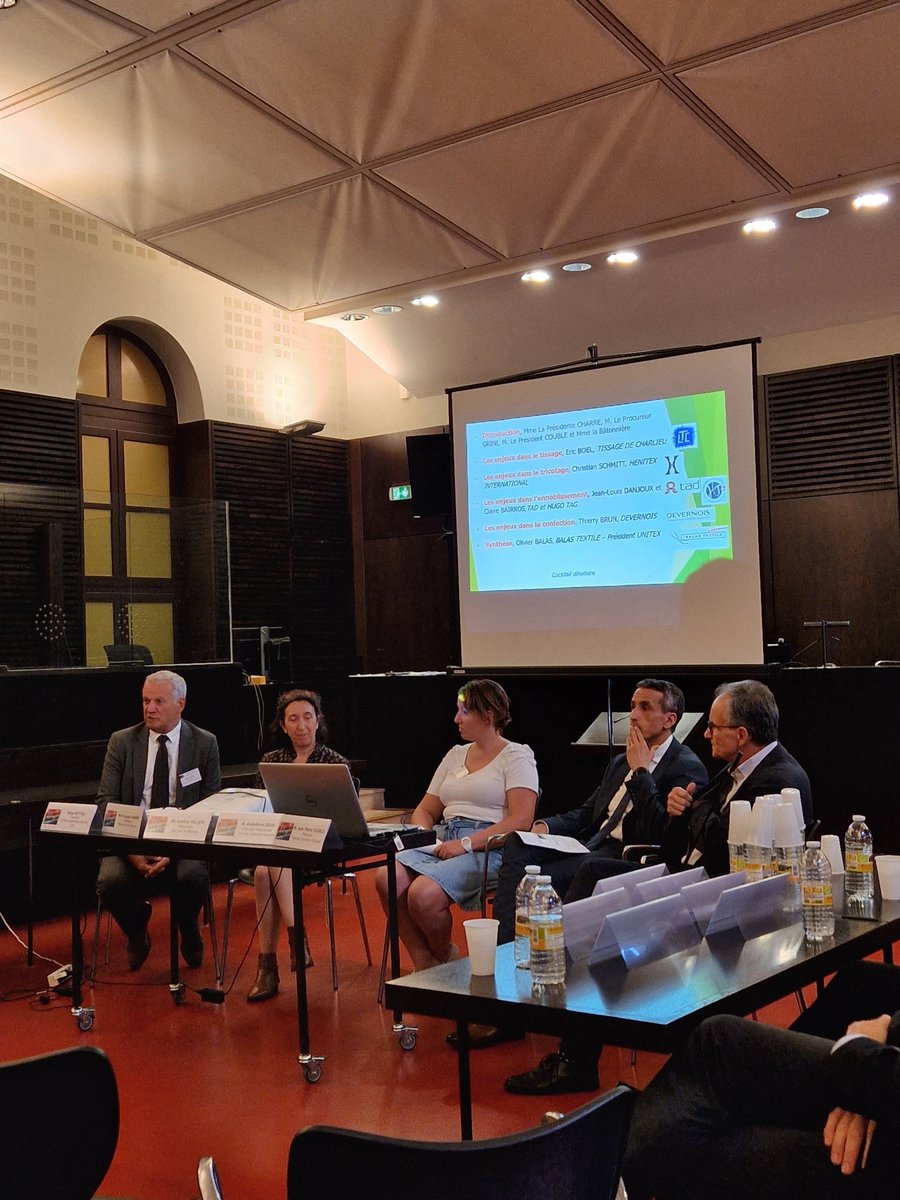 Colloque au Tribunal de Roanne : les enjeux de la filière textile roannaise : réglementation et contrefaçon 
Organisé par la compagnie des experts de Lyon