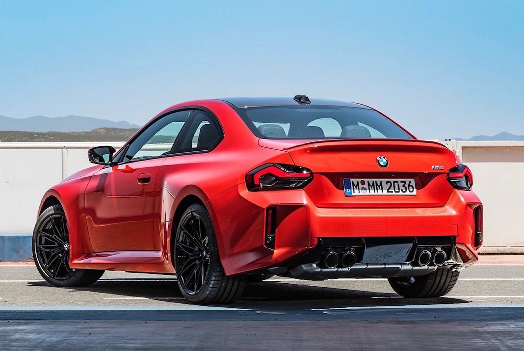 MonkeyMobil's tweet photo. 2023 BMW M2, twin-turbo straight-six makes 453 horses, price starts at $64,000💸 #monkeymobil #bmw #dolar #HARUTO https://t.co/xt1nQxpOZn