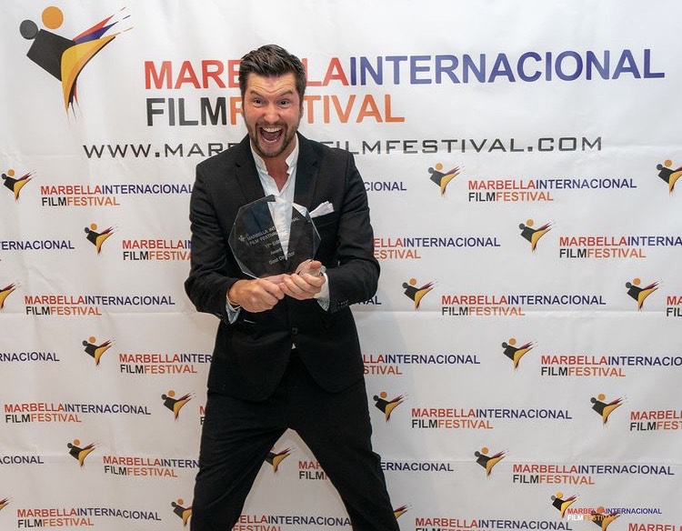 Talkinglens tweet media