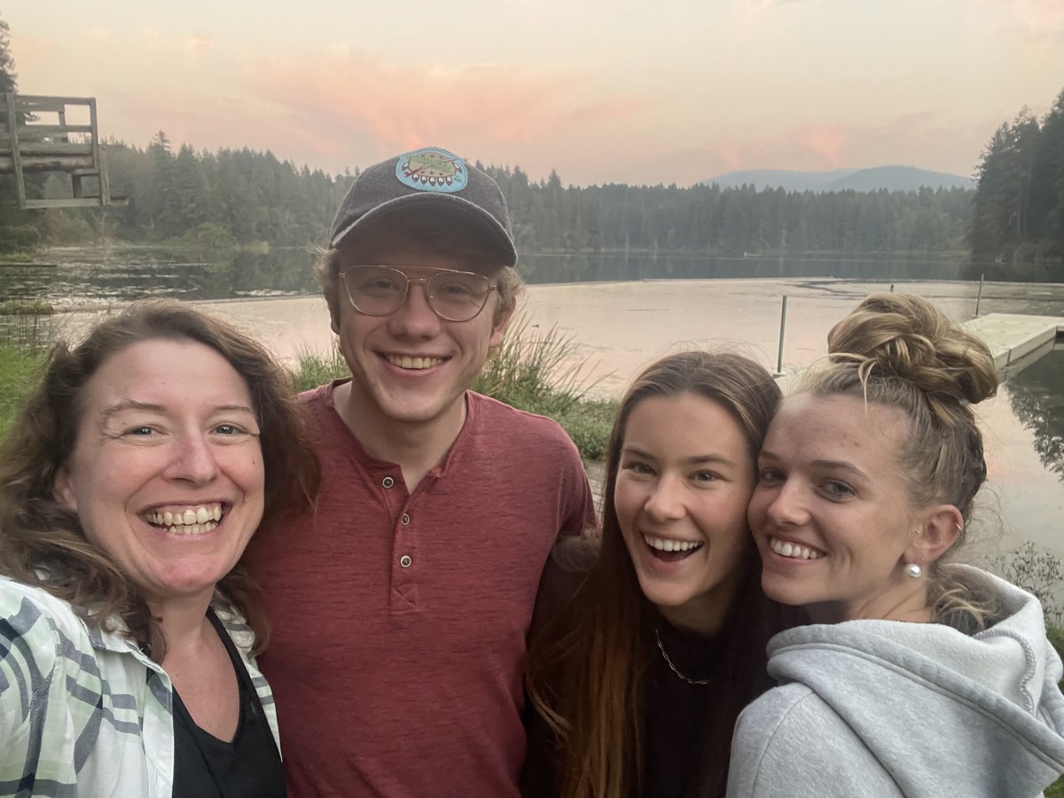 ConsortiumCSC's tweet image. Consortium Interns Peter Biles, MK Harrah, Ivy Overcash &amp;amp; Intern Advisor, Charity Wahrenberger, joined other interns and advisors from all over the world this past weekend in Yelm, Washington at the Murdock Trust Vision &amp;amp; Call Retreat! Thank you, M.J. Murdock Charitable Trust!