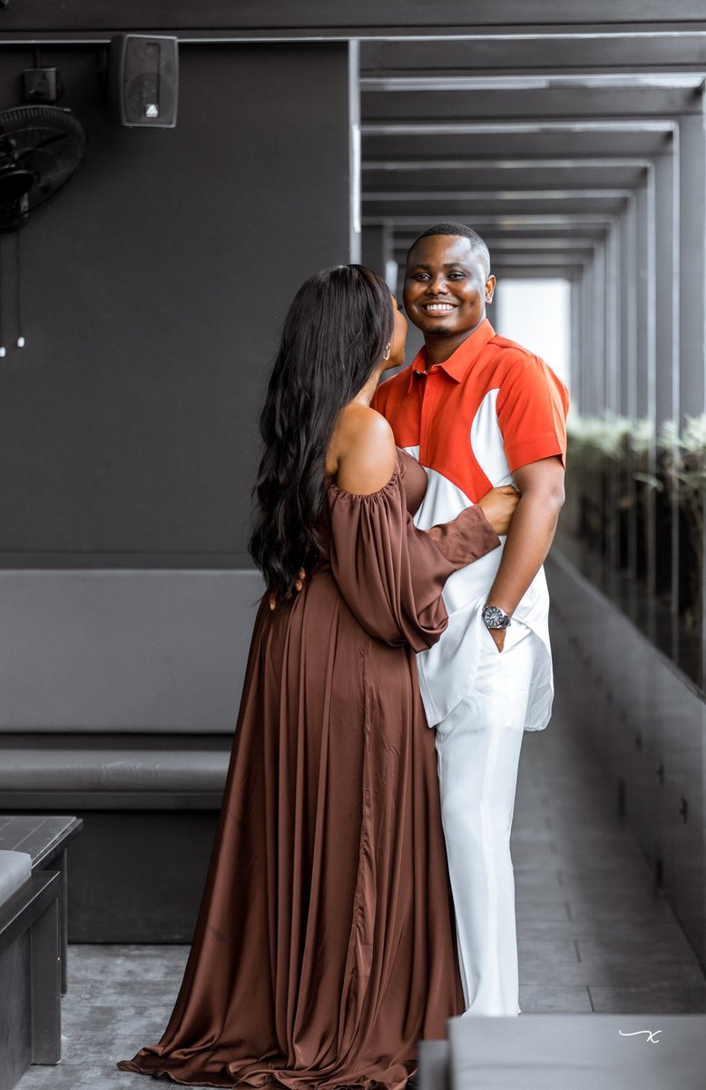 EsinamSeade tweet media