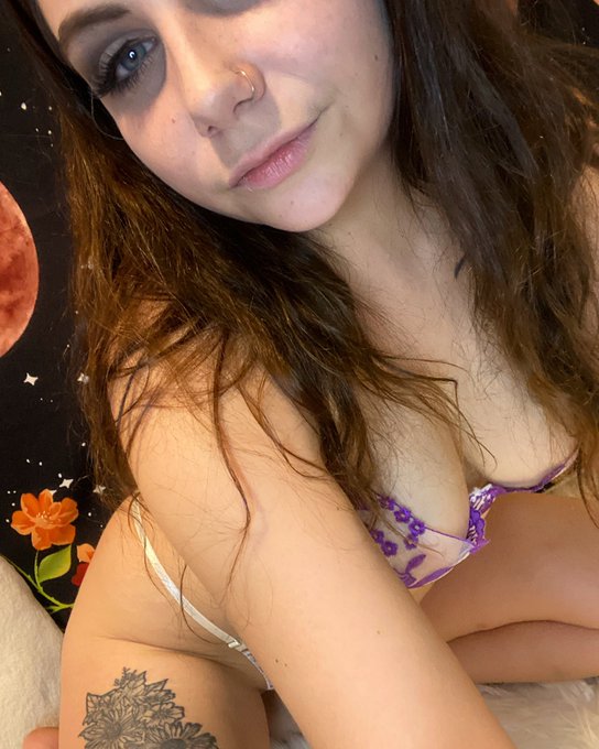 Happy Hump Day! ☀️ https://t.co/fu7cv9kJFf