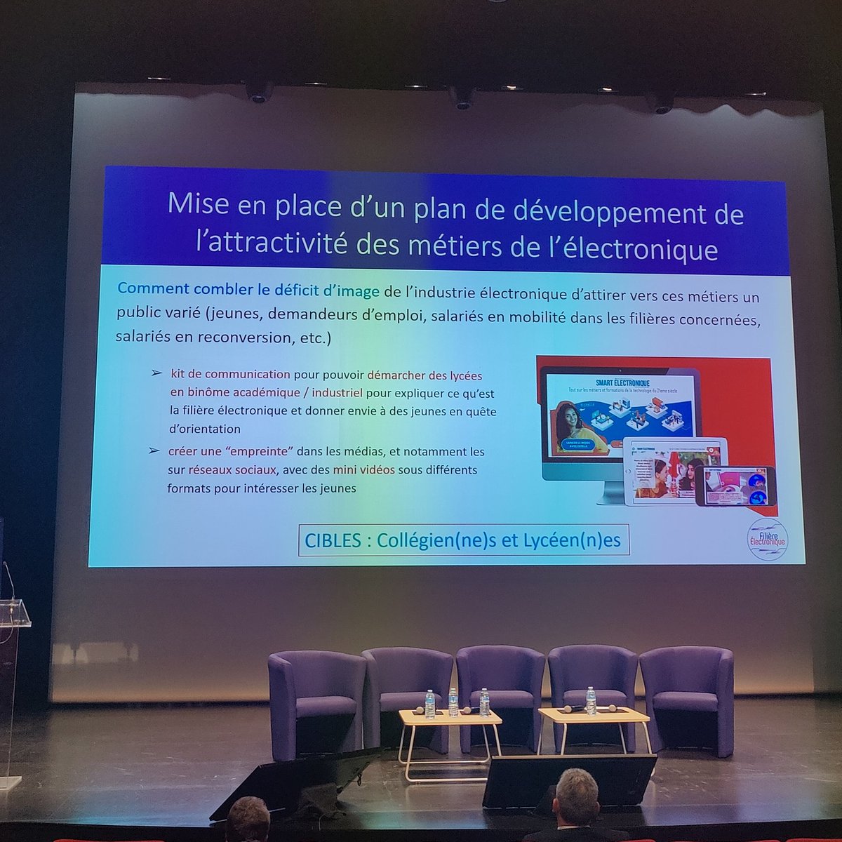 Monsieur_ABL's tweet photo. "Comment rendre attractive la filière #electronique" @virginie_hoel intervient durant la #FrenchSTEM.
Intervention intéressante pour notre filière de BTS SN au @lyc_Apollinaire. https://t.co/LycRAtf8Wn