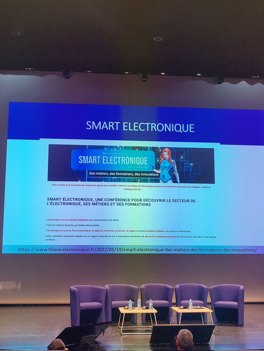 Monsieur_ABL's tweet photo. "Comment rendre attractive la filière #electronique" @virginie_hoel intervient durant la #FrenchSTEM.
Intervention intéressante pour notre filière de BTS SN au @lyc_Apollinaire. https://t.co/LycRAtf8Wn